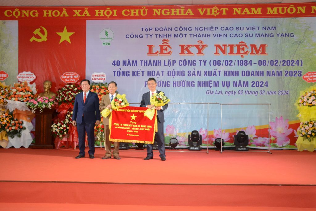 Cao su Mang Yang kỷ niệm 40 năm ngày thành lập